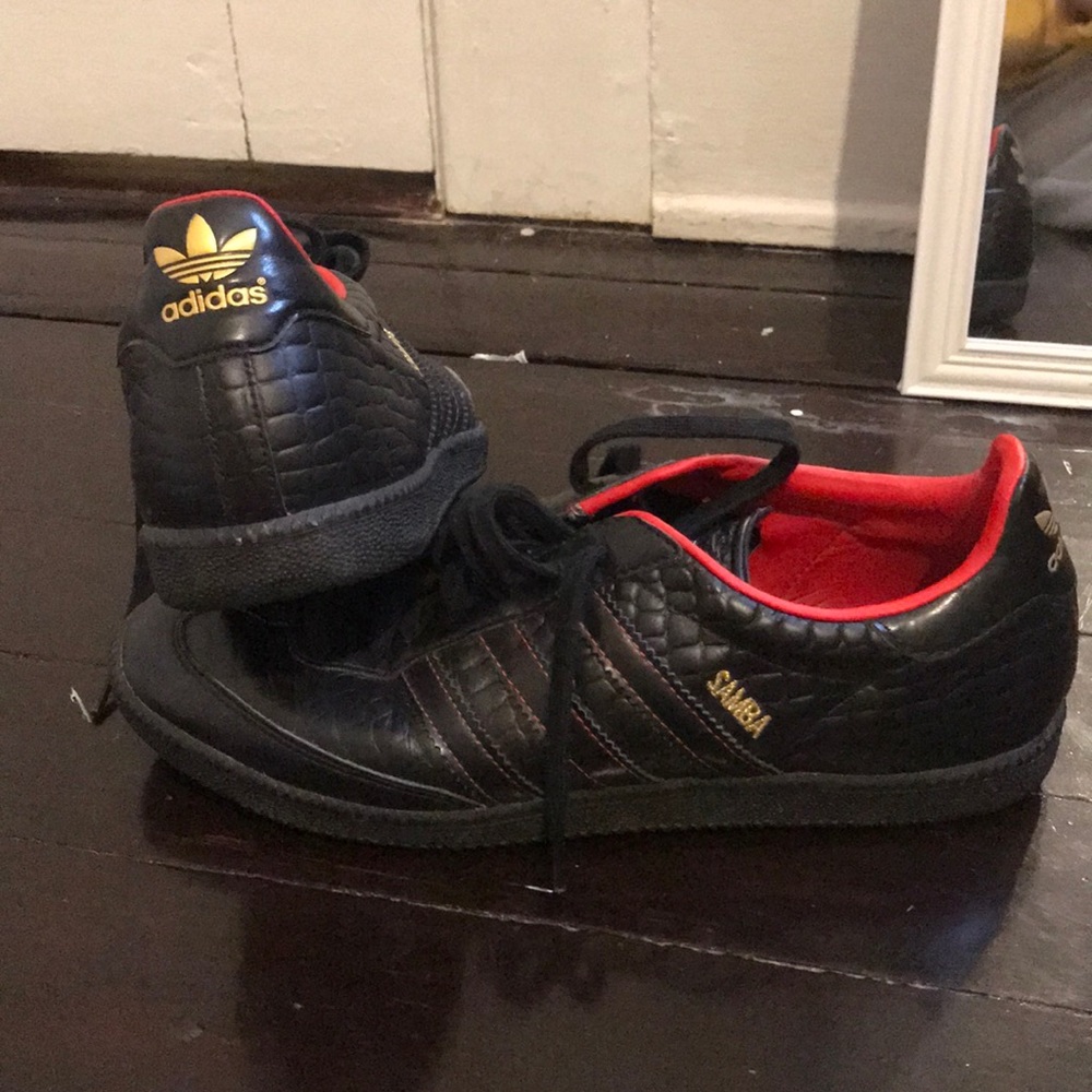snakeskin sambas